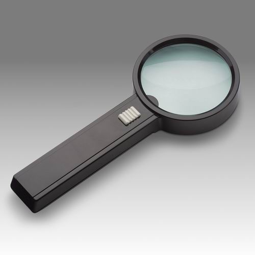 D 059 – LCH 7501 LG - Reading hand-glass with light